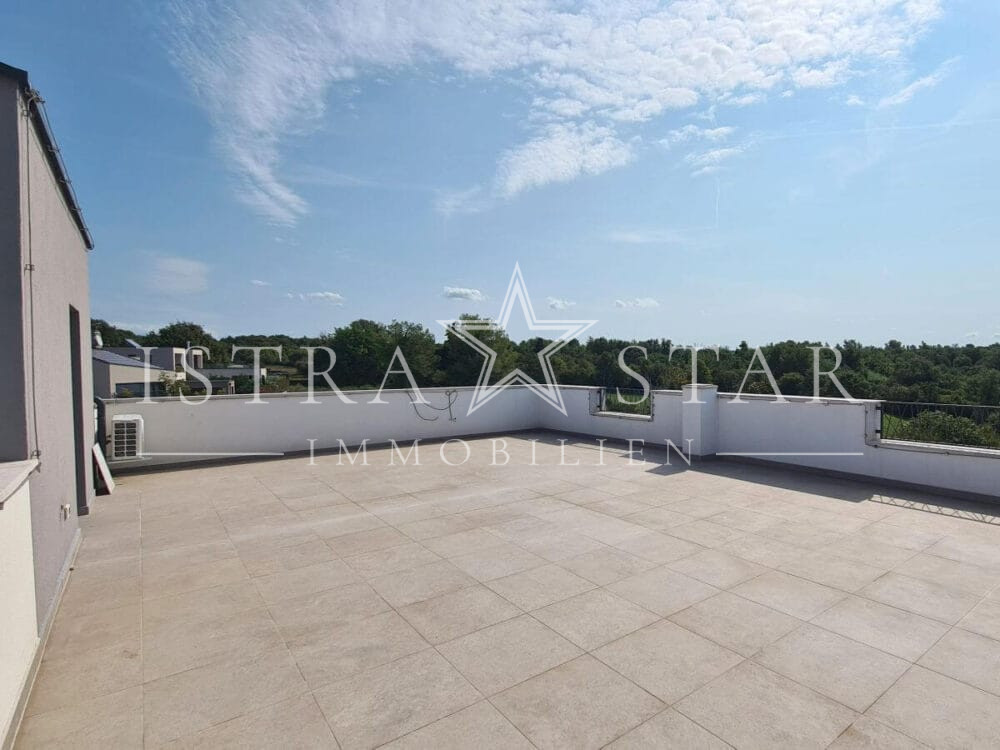 Modernes Vierzimmerapartment im Neubau mit großer Dachterrasse in begehrter Meeresregion
