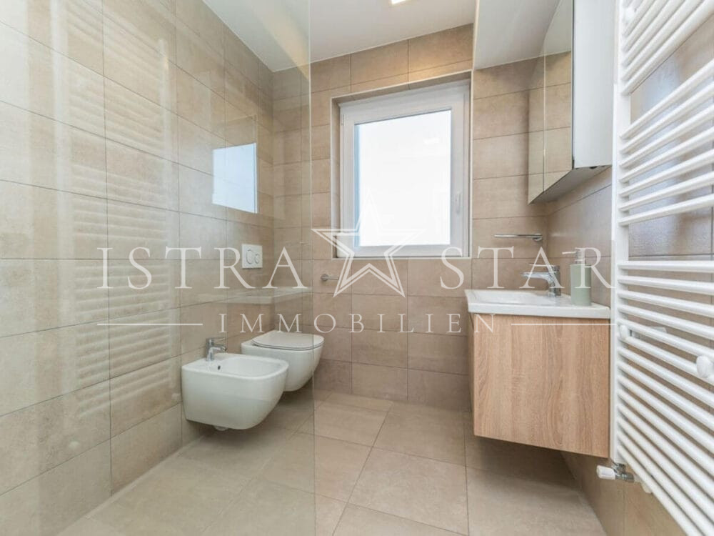 Exklusives Modernes Haus mit Pool und Meerblick, ruhige Strandnähe bei Porec