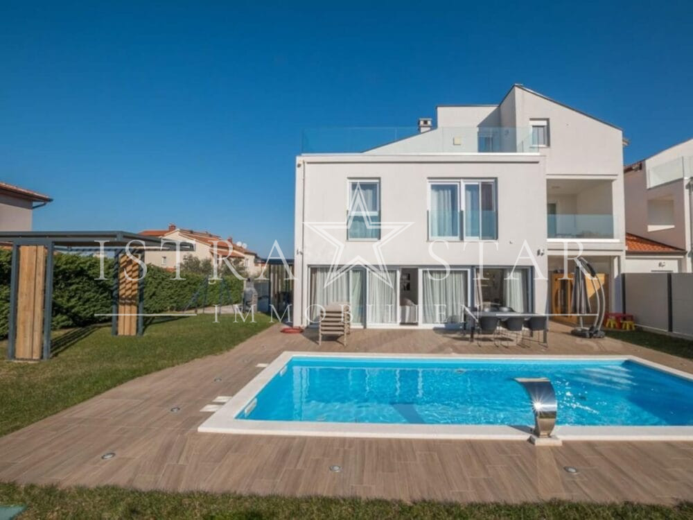 Exklusives Modernes Haus mit Pool und Meerblick, ruhige Strandnähe bei Porec
