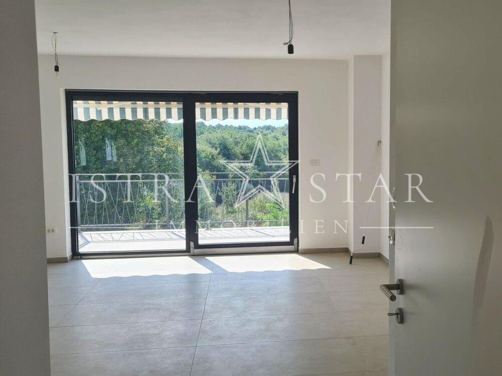 Modernes Vierzimmerapartment im Neubau mit großer Dachterrasse in begehrter Meeresregion