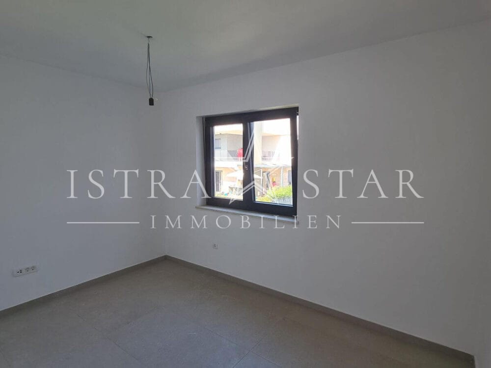 Modernes Vierzimmerapartment im Neubau mit großer Dachterrasse in begehrter Meeresregion