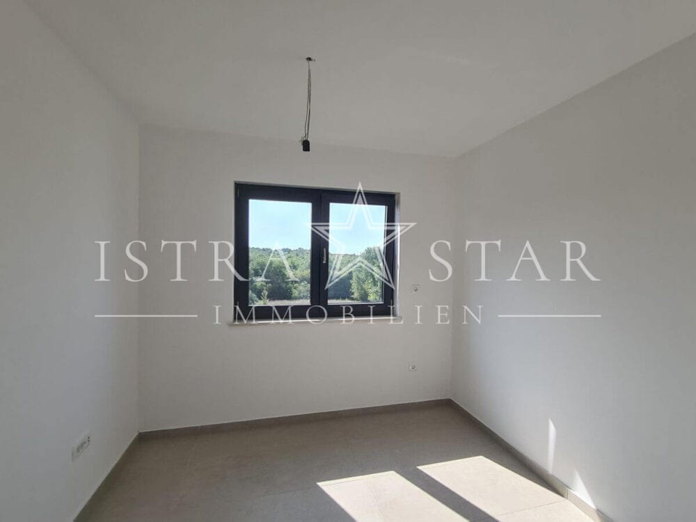 Modernes Vierzimmerapartment im Neubau mit großer Dachterrasse in begehrter Meeresregion