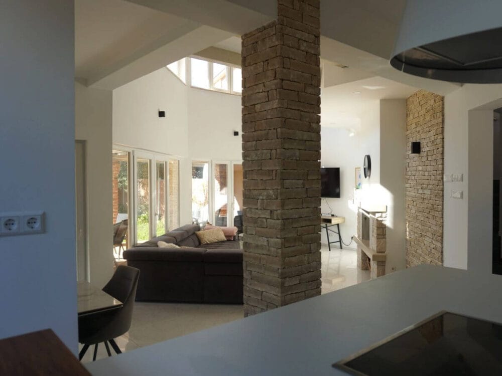 Modernes Domizil, Doppelhaushälfte mit Pool, Garten und offener Galerie nahe Visnjan