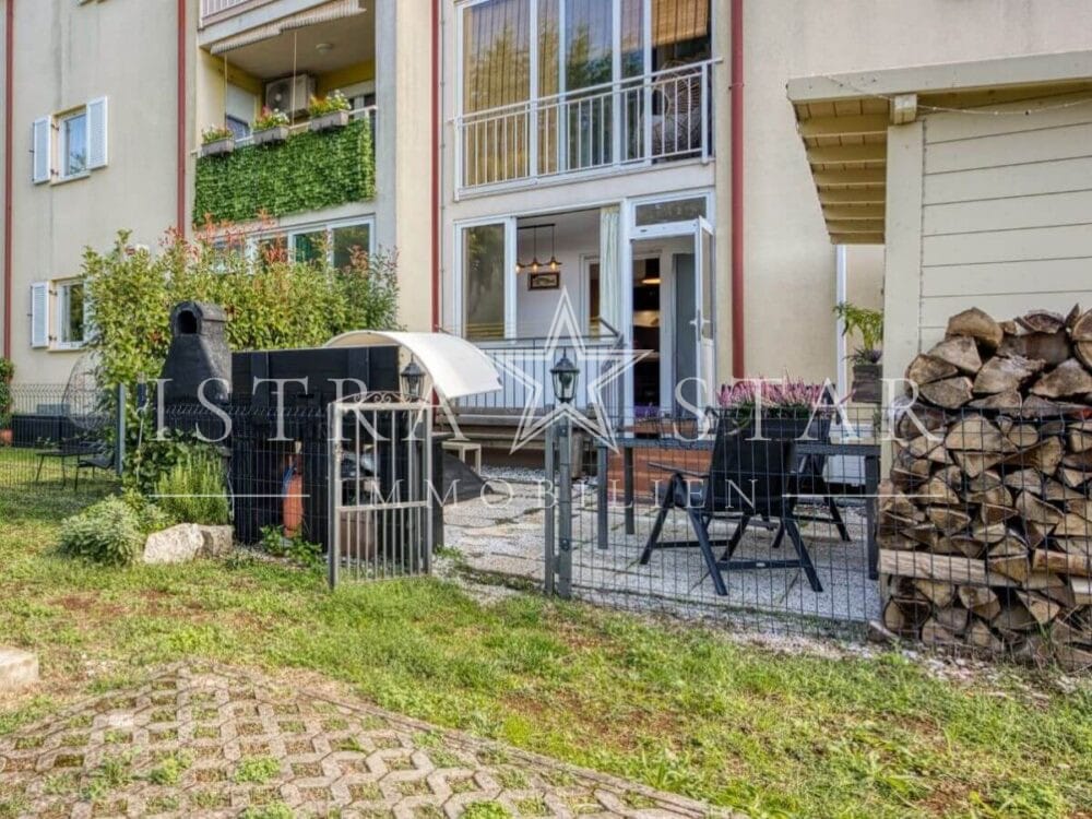 Gepflegte 3-Zimmer-Wohnung mit eigenem Garten in der Nähe von Porec