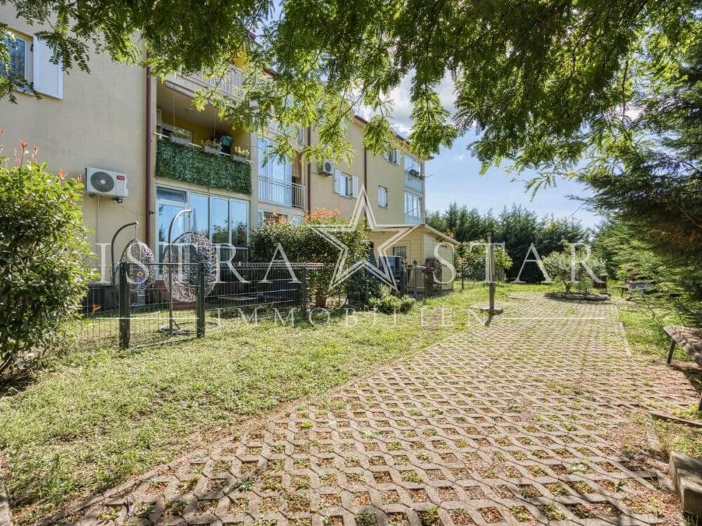 Gepflegte 3-Zimmer-Wohnung mit eigenem Garten in der Nähe von Porec