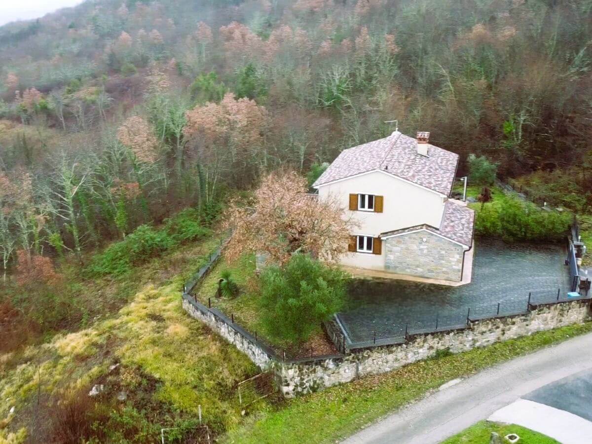 Charmantes Familienhaus mit Pool und Garten in idyllischer Lage zwischen Labin und Pazin