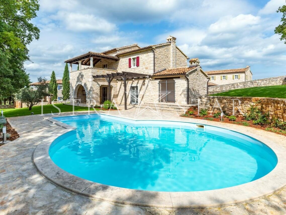 Authentische istrische Steinvilla mit Pool in ruhiger Grünlage bei Tinjan