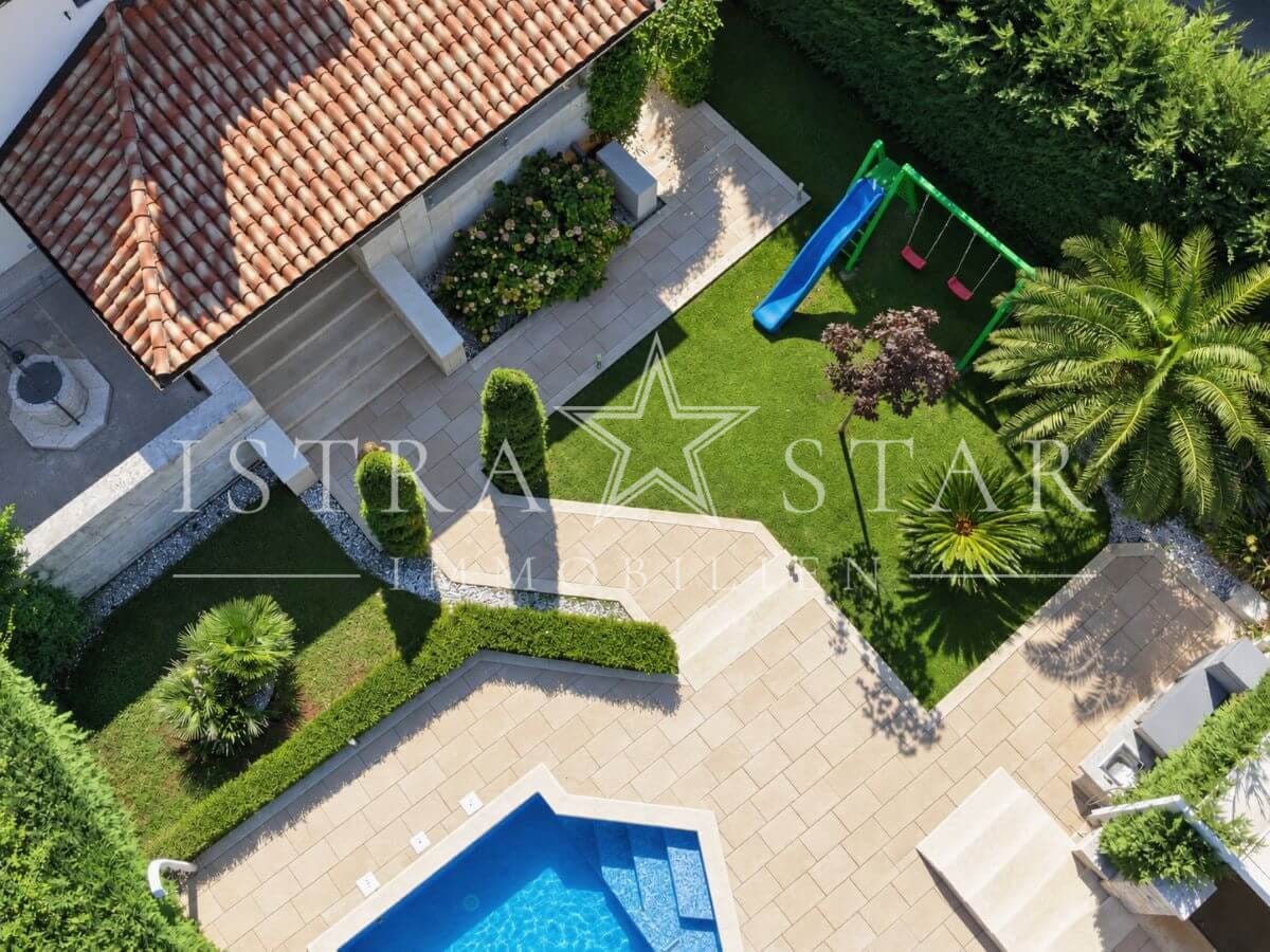 Exklusive Villa mit Pool, Wellnessbereich und Konoba bei Porec